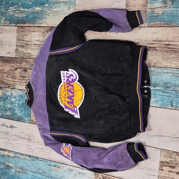 Los Angeles Lakers Jacket - Picture 15 of 16